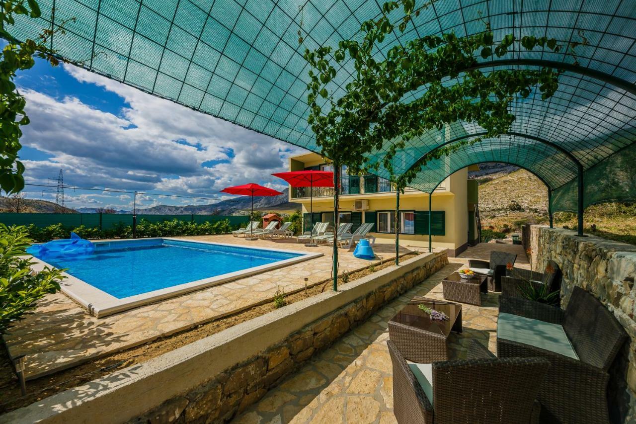 Holiday Home Cherry Tree Žrnovnica Eksteriør bilde